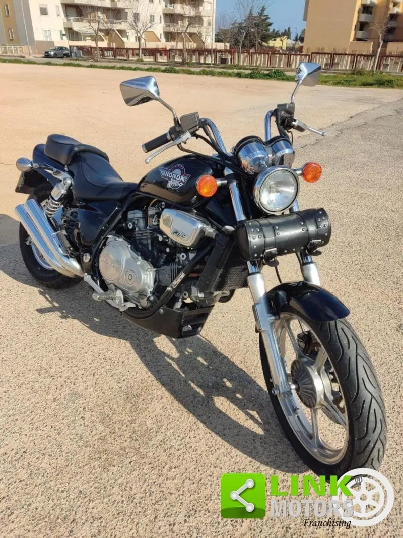 Honda VF 750 (3)