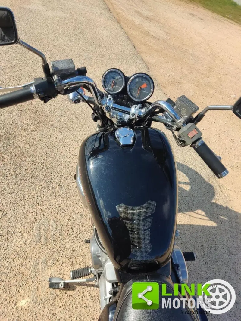 Honda VF 750 (7)