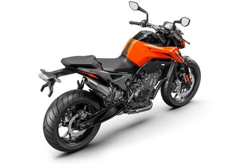 KTM 790 Duke: ritorna nell'edizione 2022 (3)