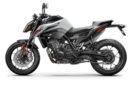 KTM 790 Duke: ritorna nell'edizione 2022 (4)