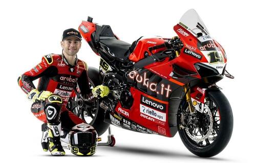 SBK 2022. La presentazione del team Aruba.it Racing Ducati 2022  (3)