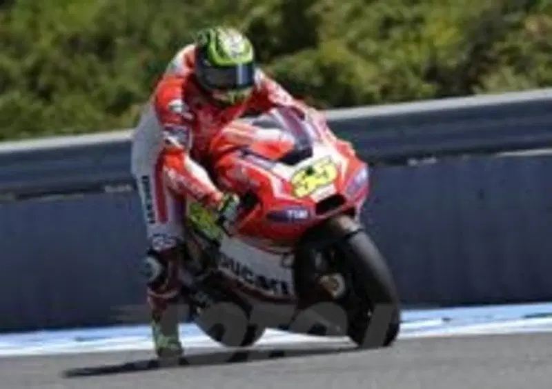Cal Crutchlow si &amp;egrave; dovuto ritirare a Jerez per un guasto all'impianto frenante
