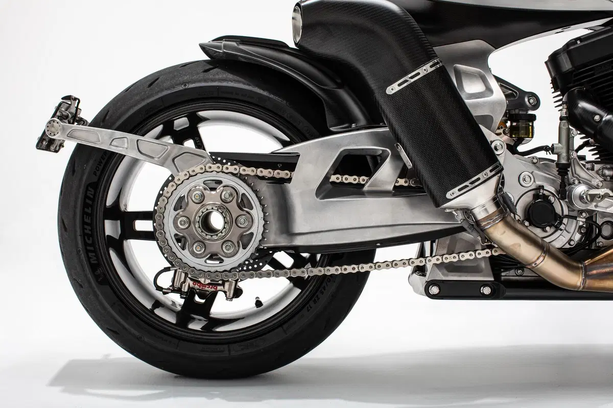 La ARCH Motorcycle 1s entra in produzione (3)