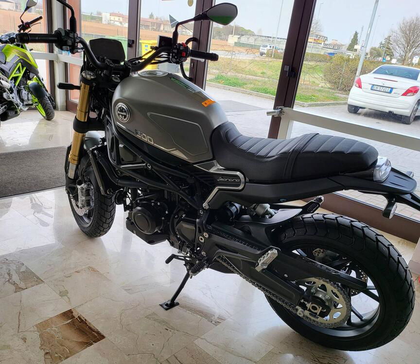 Benelli Leoncino 800 (2022 - 24) (3)