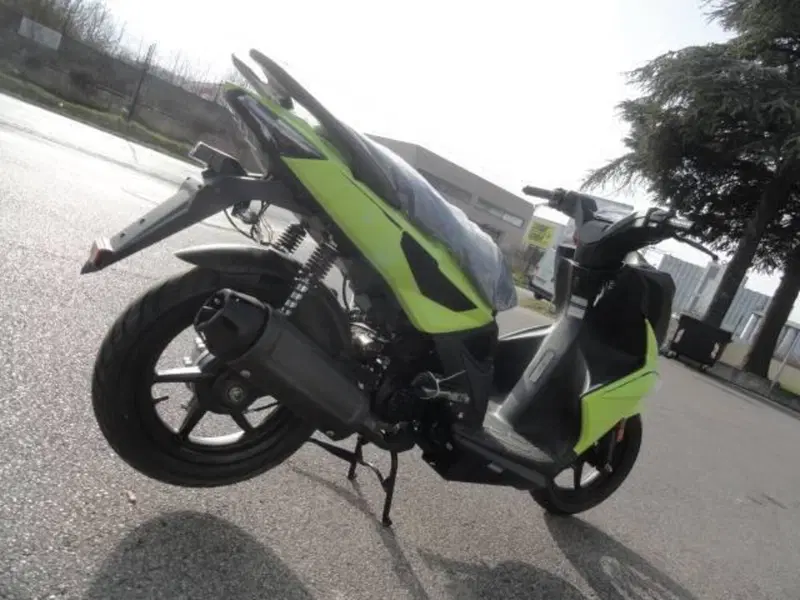 Kymco Super 8 50 R (2022 - 26) (6)