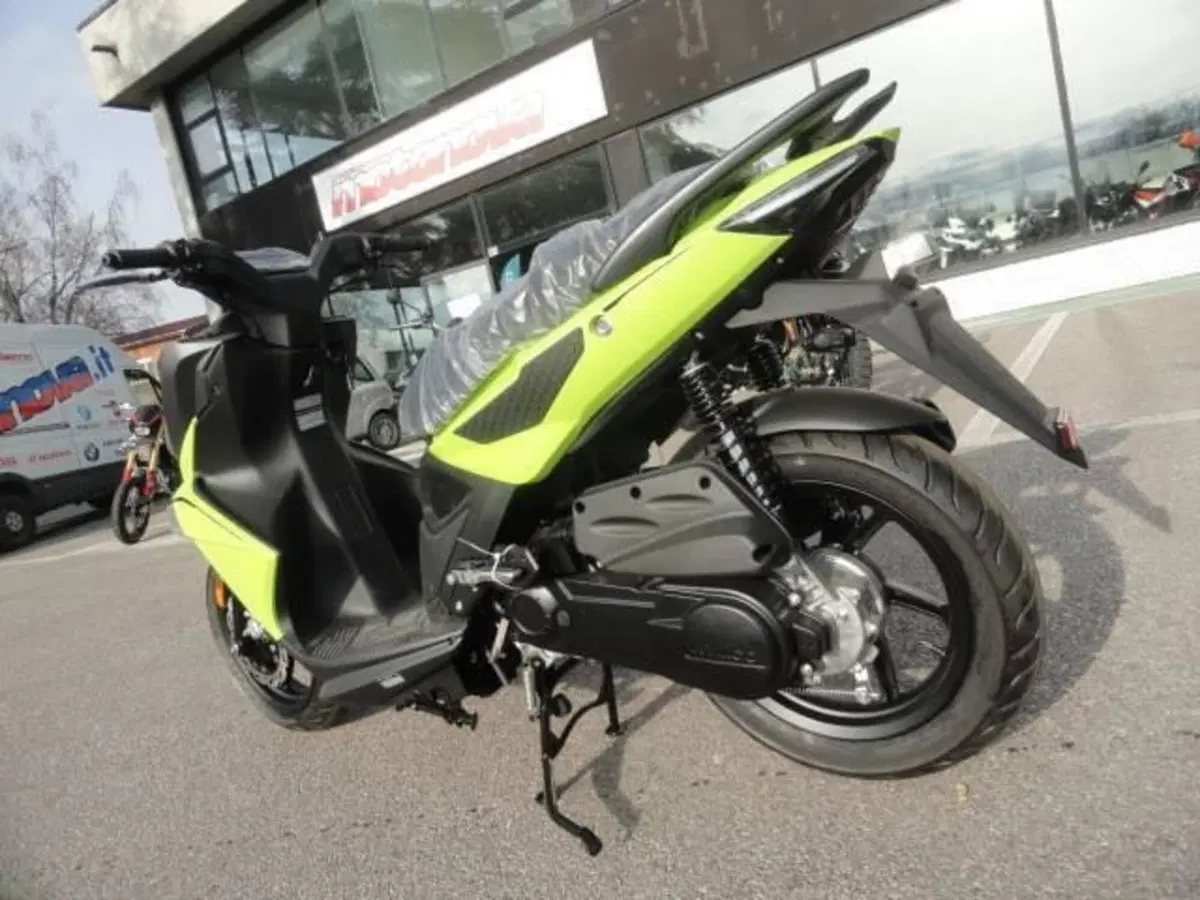 Kymco Super 8 50 R (2022 - 26) (8)