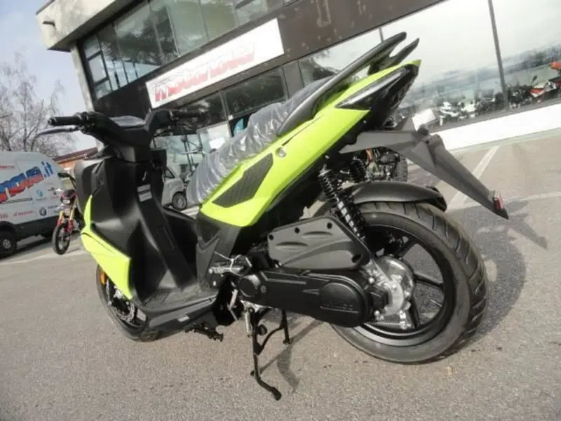 Kymco Super 8 50 R (2022 - 26) (8)
