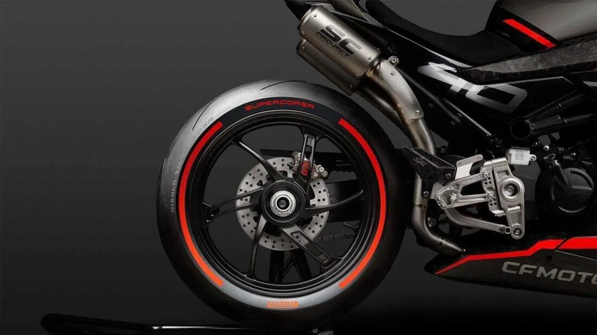 CFMoto SR Vision Concept, supersportiva all'europea (9)