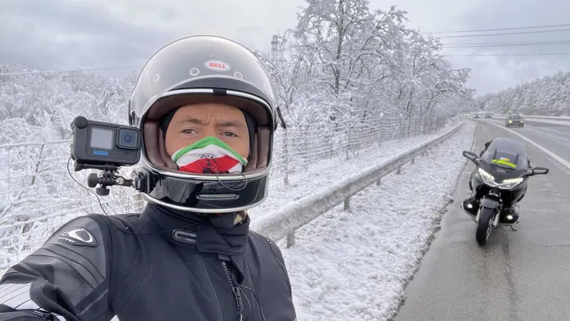 FabryRock, la sua Honda Goldwing e "i caff&egrave; fuoriporta"