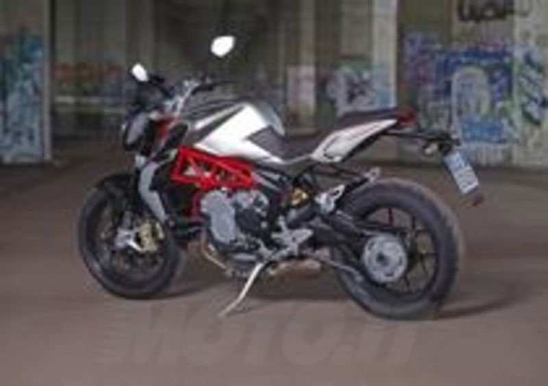 MV Agusta Brutale 800
