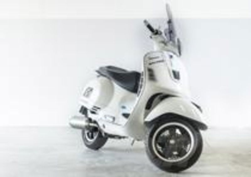 Vespa GTS
