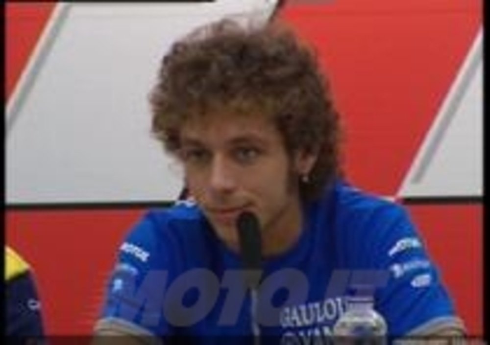 Rossi in conferenza stampa, 2004
