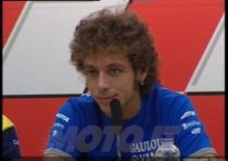 Rossi in conferenza stampa, 2004
