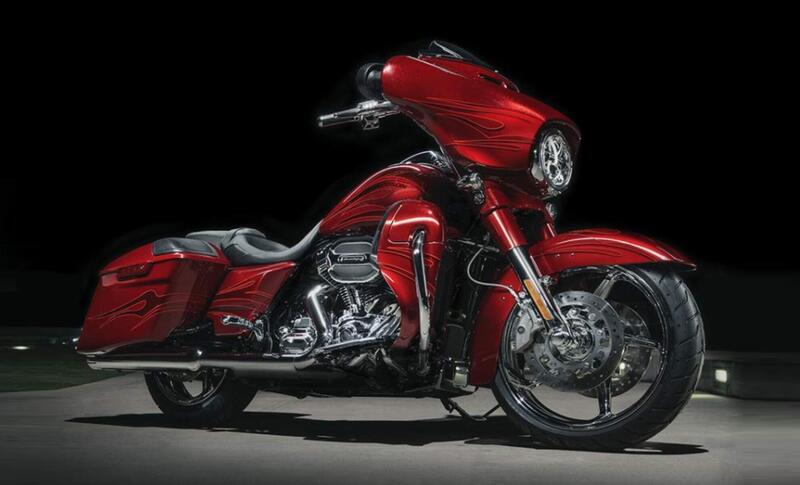 Harley-Davidson CVO - Custom Vehicle Operations 1800 Street Glide (2016 - 17) - FLHXSE