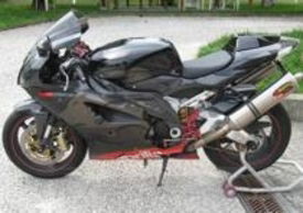 Aprilia RSV 1000R
