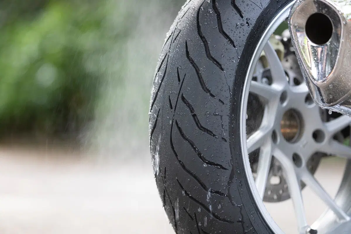 Dunlop RoadSmart 4: sempre più sport, sempre più touring (4)