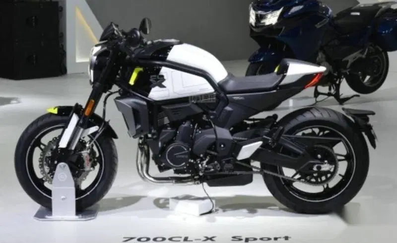 CFMOTO 700CL-X Sport (2022 - 26) (14)