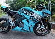 Panigale V4? No, Bajaj Pulsar 200RS con kit sgasone!