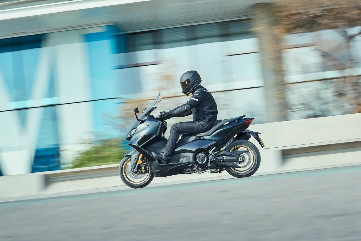 Yamaha TMAX: odi et amo