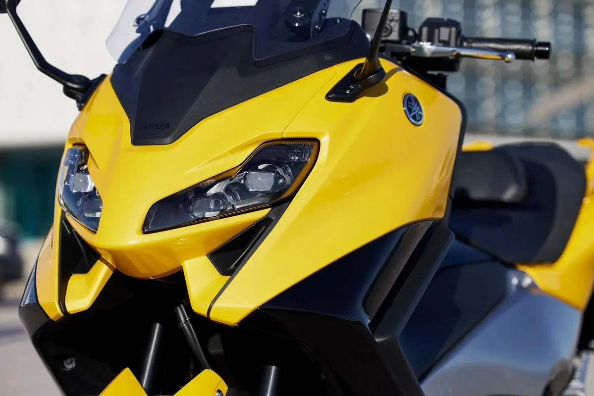 Yamaha TMAX: odi et amo (4)