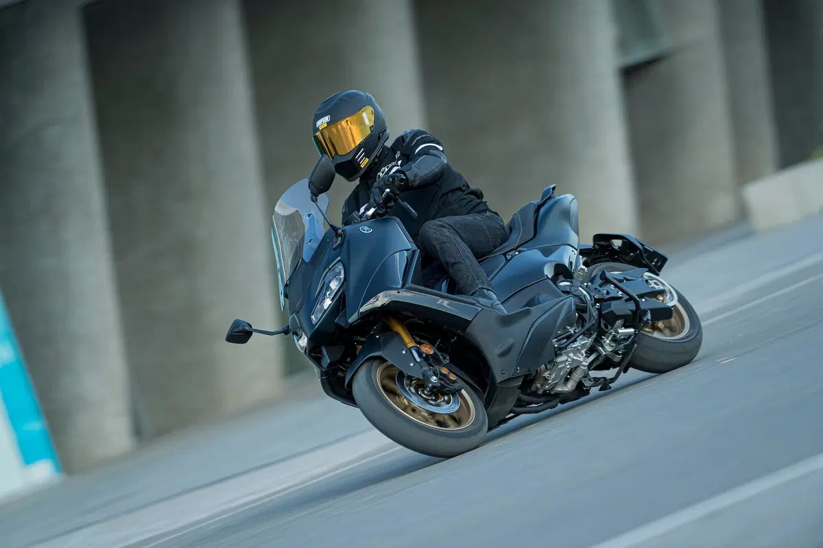 Yamaha TMAX: odi et amo (8)