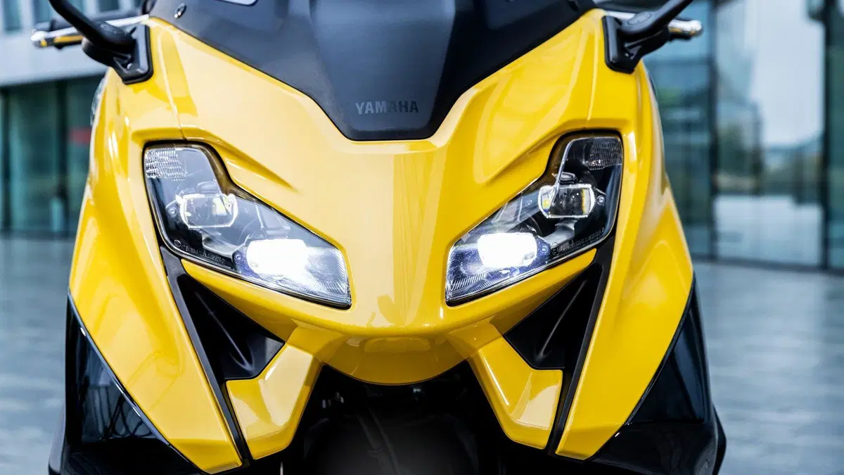 Yamaha TMAX: odi et amo (9)