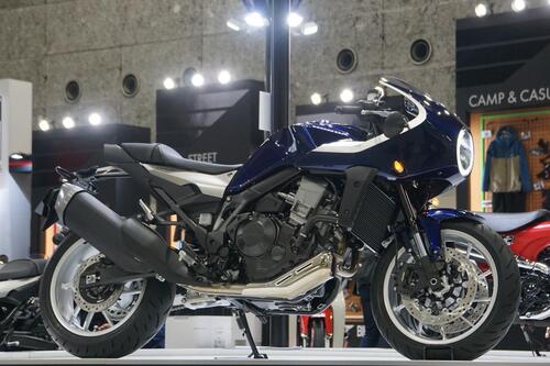 Honda Hawk 11 m.y. 2022. Foto e video della café racer 1100 (5)