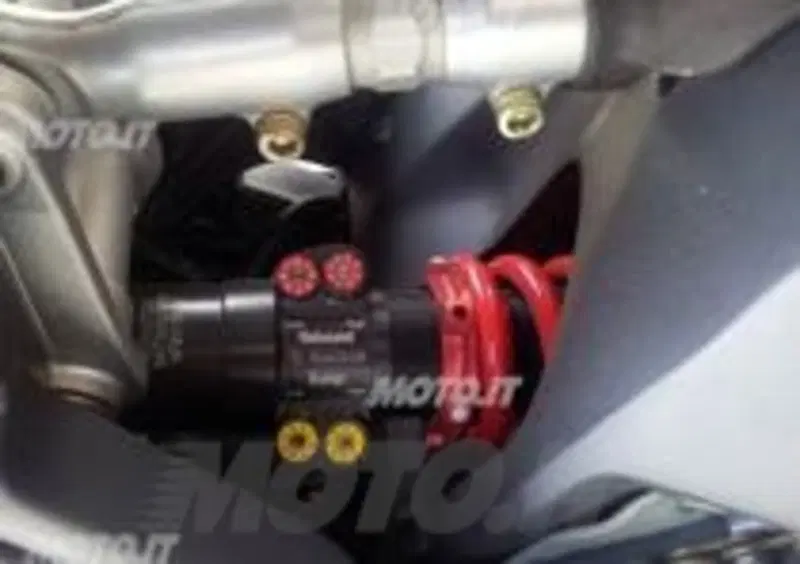 Il perfetto stato di conservazione della F4 CC in oggetto &amp;egrave; testimoniato dall'assenza di usura in una zona particolarmente critica
