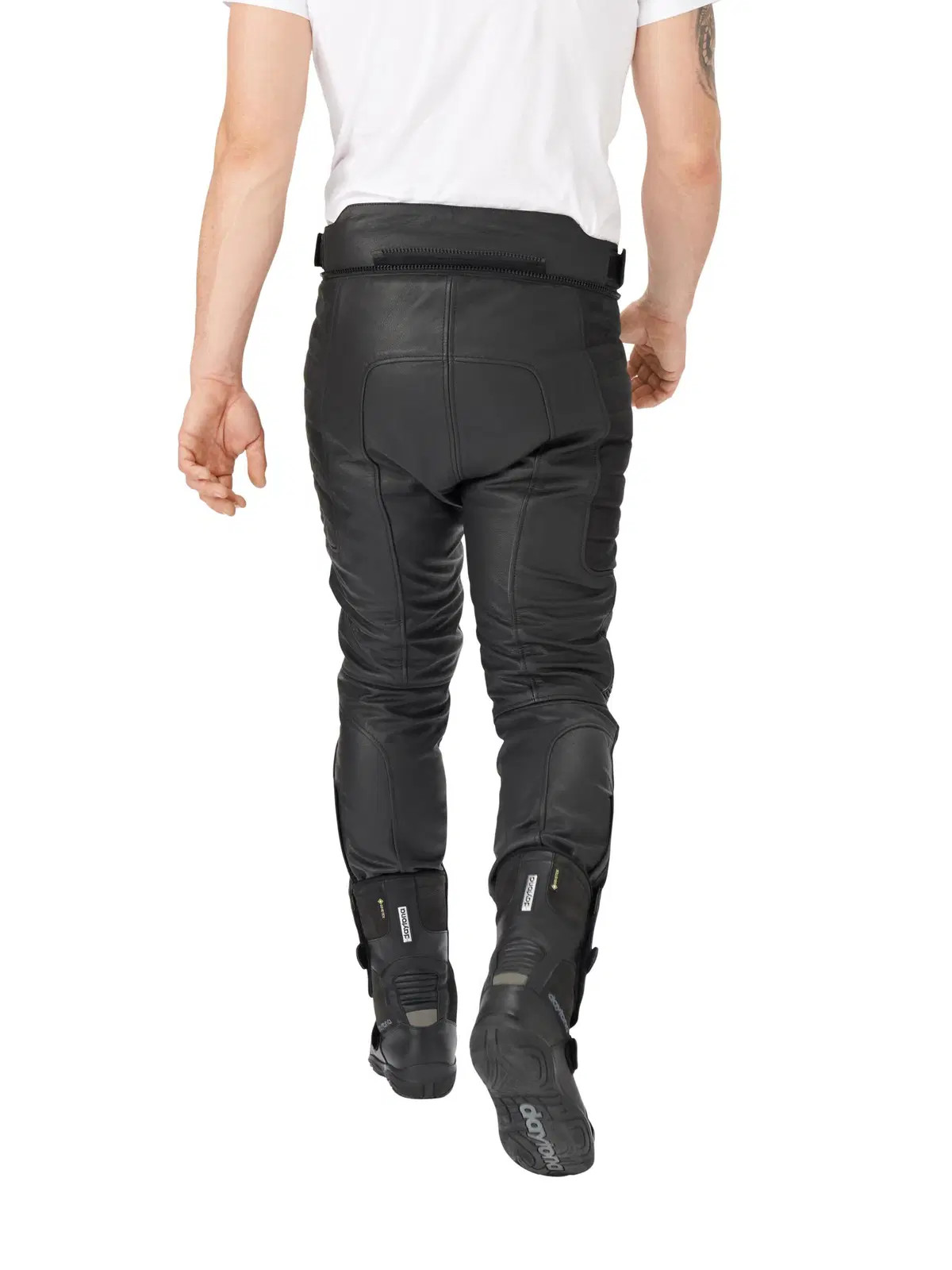Outfit in pelle by Louis Moto (9)