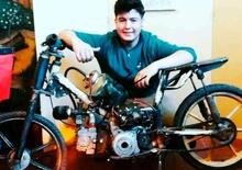 Uno studente ha costruito una moto ad acqua
