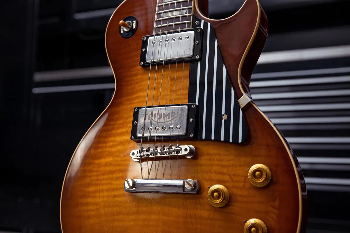 Triumph e Gibson: insieme con le "1959 legends" per la ricerca medica (2)