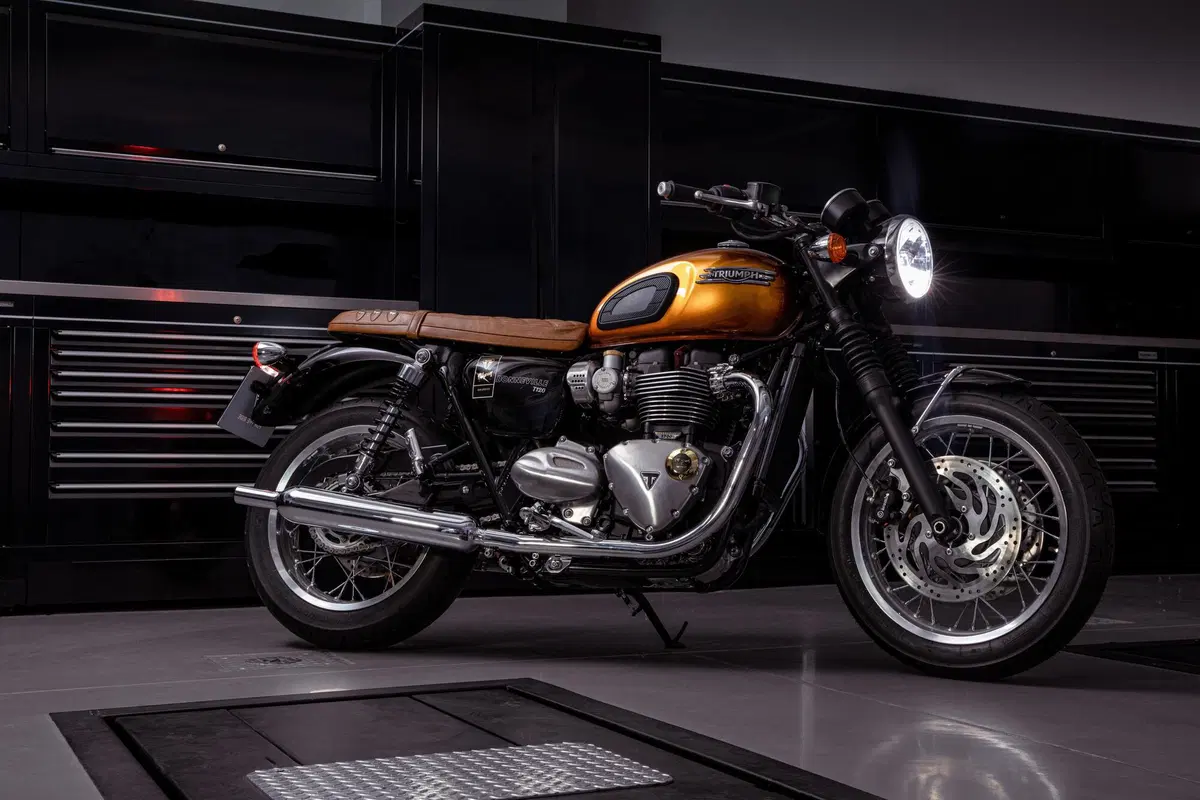 Triumph e Gibson: insieme con le "1959 legends" per la ricerca medica