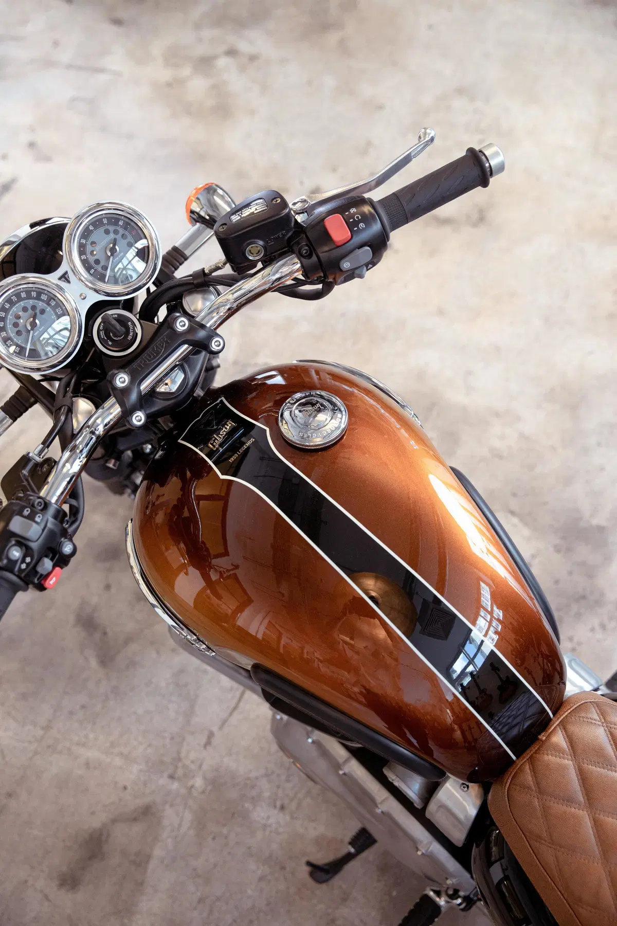 Triumph e Gibson: insieme con le "1959 legends" per la ricerca medica (4)