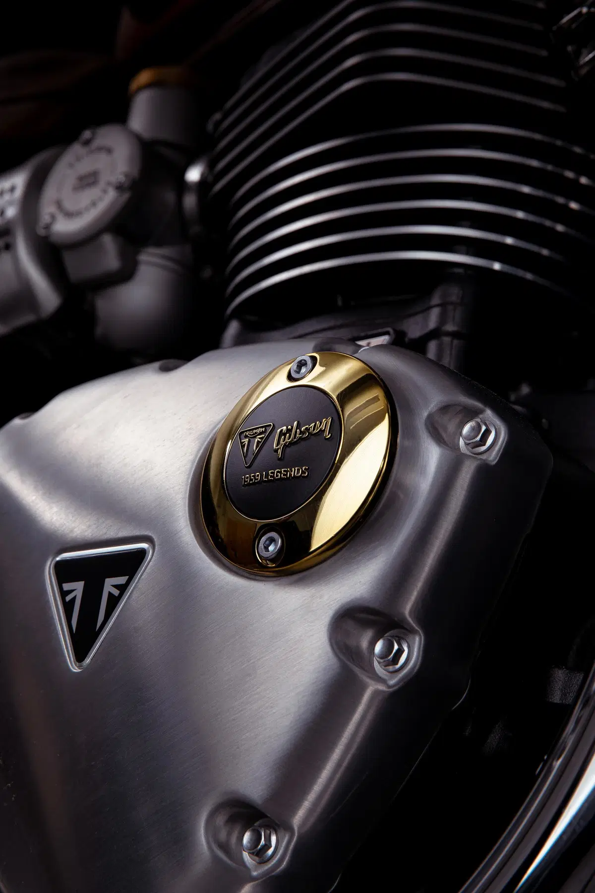 Triumph e Gibson: insieme con le "1959 legends" per la ricerca medica (8)