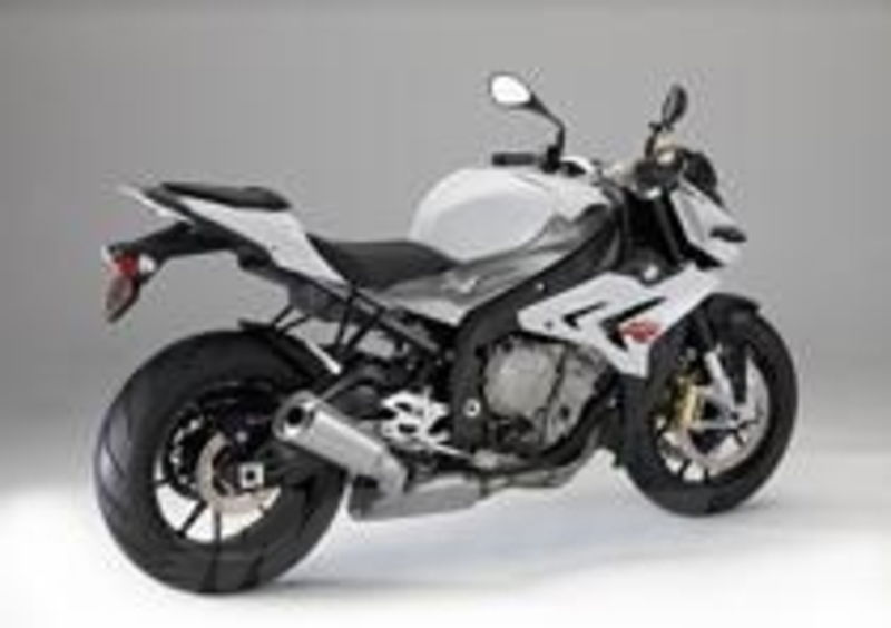 La naked S1000R presentata ad EICMA
