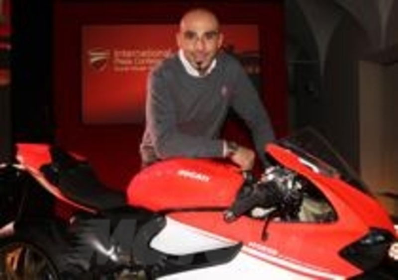 Alessandro Valia, responsabile dei collaudi in pista della Superleggera
