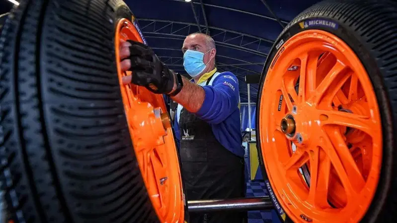 MotoGP 2022, le gomme della discordia, botta e risposta tra Honda e Michelin dopo il GP di Mandalika 