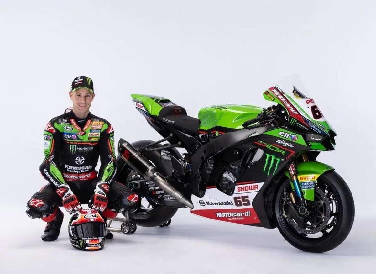 A Barcellona svelato il team KRT Kawasaki WorldSBK 2022 (2)