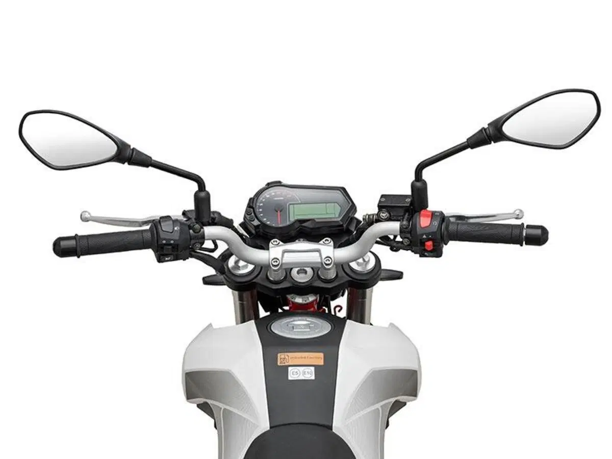 Benelli Tornado Naked T 125 edizione 2022 (10)