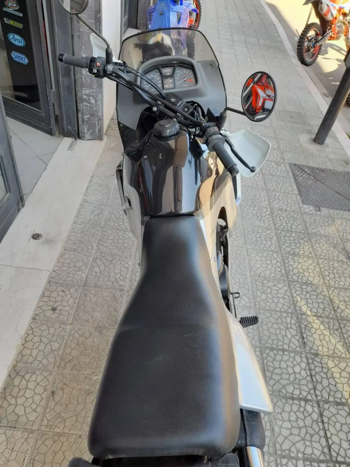 Honda Transalp XL 600V (1987 - 90) (4)