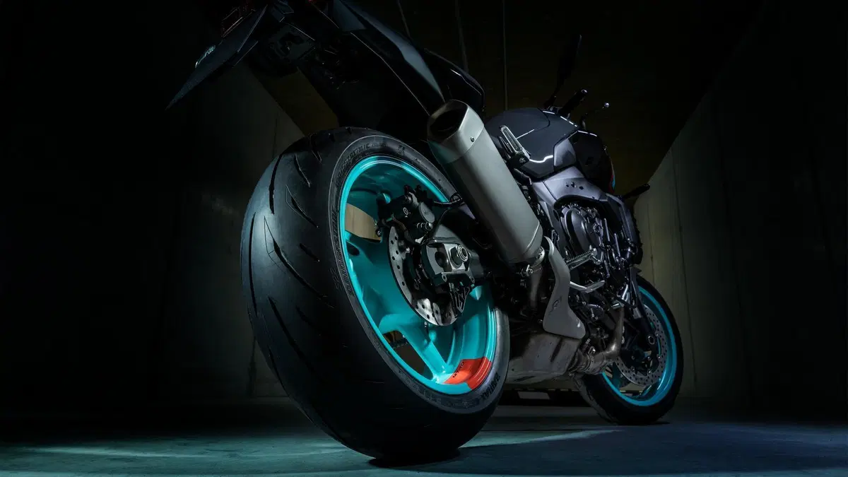 Yamaha MT-10: Fun Side of Japan (6)
