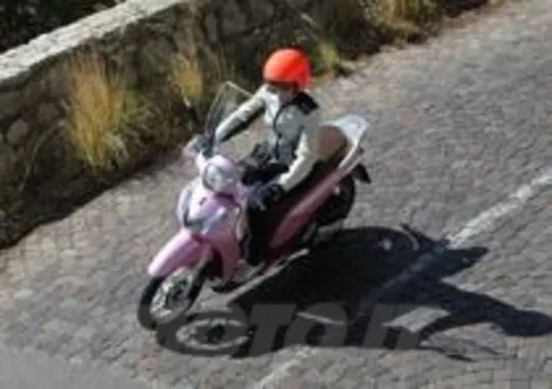 Il propulsore che spinge SH Mode &amp;egrave; lo stesso che equipaggia l&amp;rsquo;SH125i 
