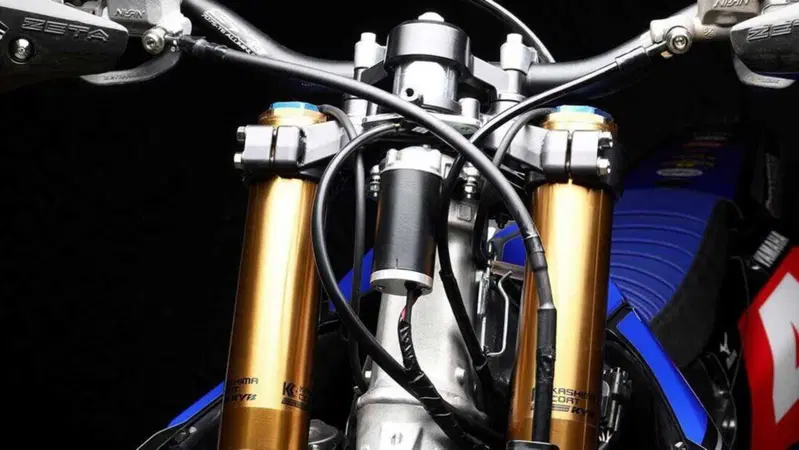 Yamaha introduce il servosterzo elettrico (EPS) sulle moto