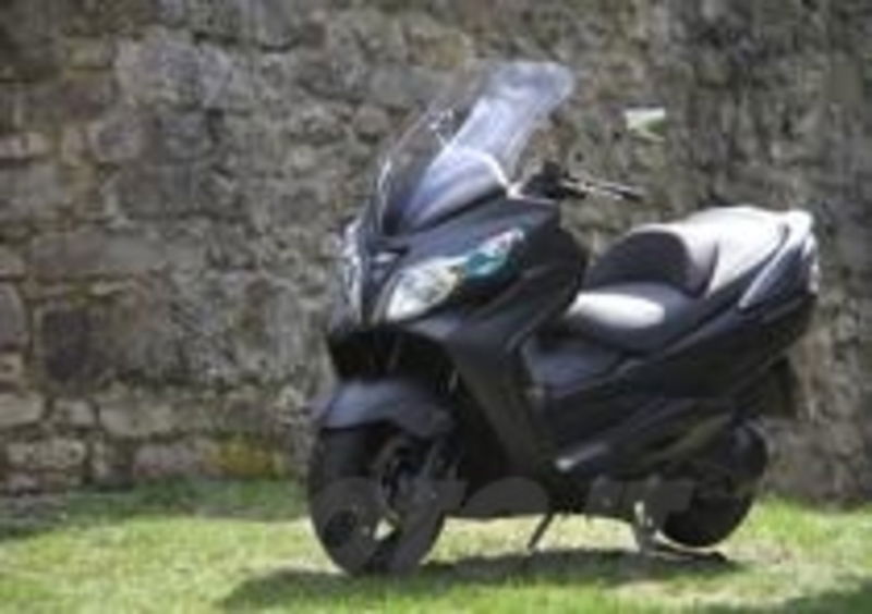 Suzuki Burgman 400 Lux
