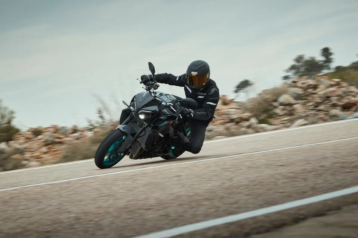 Yamaha MT-10: Fun Side of Japan