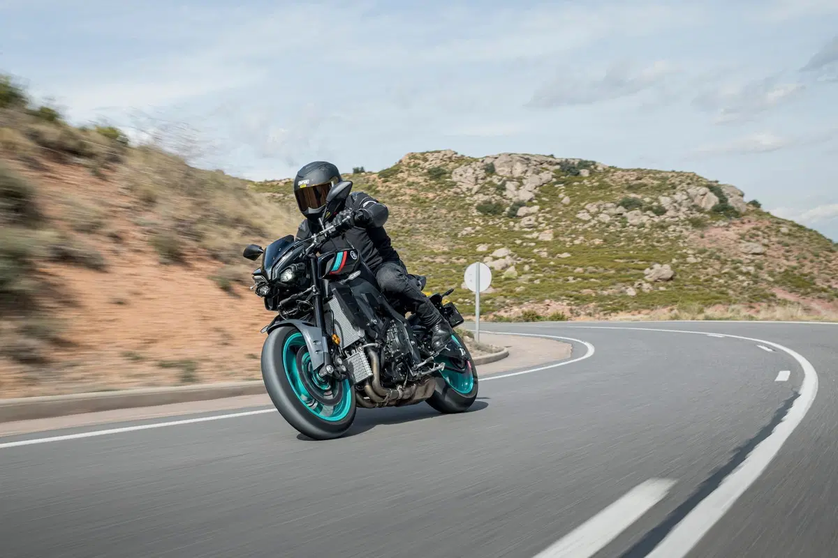 Yamaha MT-10: Fun Side of Japan (5)