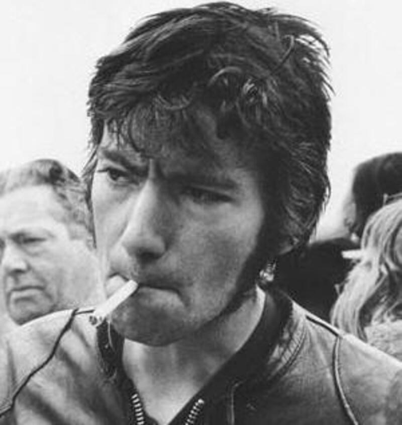 Joey Dunlop in una celebre foto che lo ritrare alla partenza del TT
