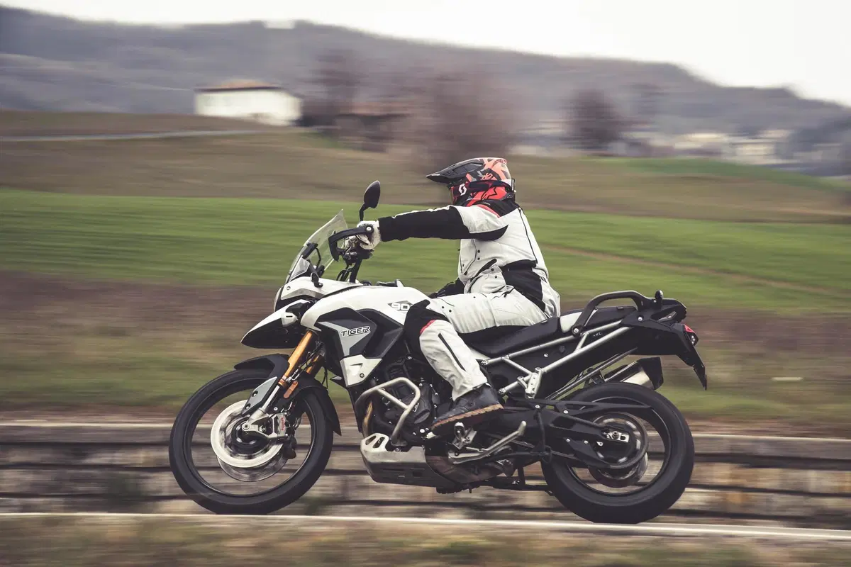 Comparativa 900 2022: Pro & Contro di BMW F850GS, Husqvarna Norden, KTM 890 ADV e Triumph Tiger 900 (9)