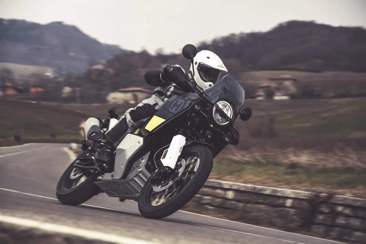 Comparativa 900 2022: Pro & Contro di BMW F850GS, Husqvarna Norden, KTM 890 ADV e Triumph Tiger 900 (10)