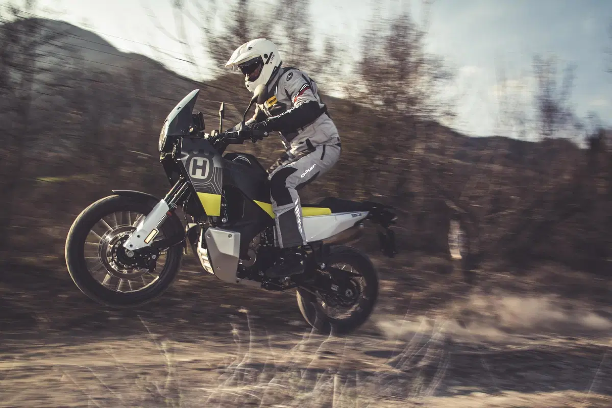 Comparativa 900 2022: Pro & Contro di BMW F850GS, Husqvarna Norden, KTM 890 ADV e Triumph Tiger 900 (16)